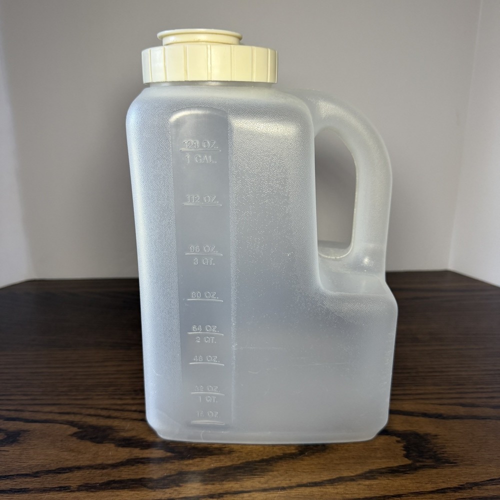 VTG Rubbermaid Servin Saver Pitcher 1 Gallon 4 Qt Jug #0231 Almond Flip Top Lid
